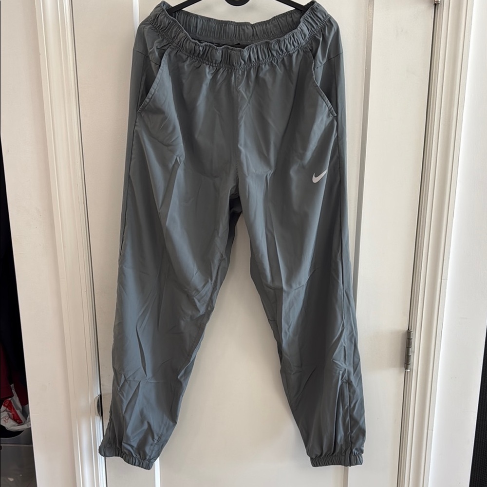 Nike Gray Drifit Lightweight Jogger Pants